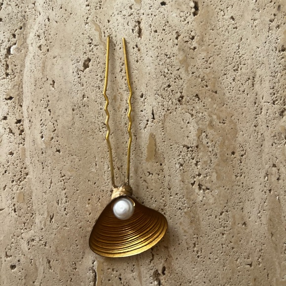 Gold Shell Pearl Hair Pins - Set of 3 - Picture 5 of 6